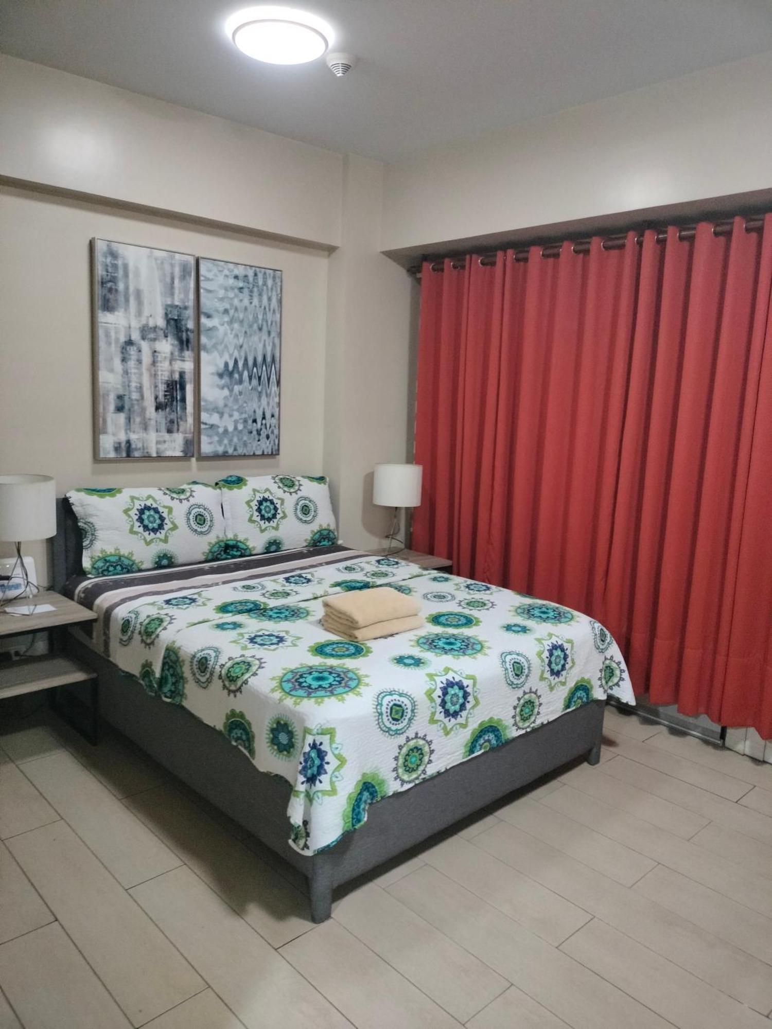 Condotel Near Airport Pasay Exterior foto